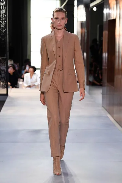 Look 36